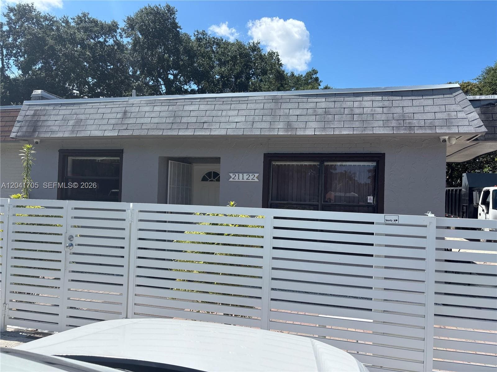21122 NW 39th Ave photo 2