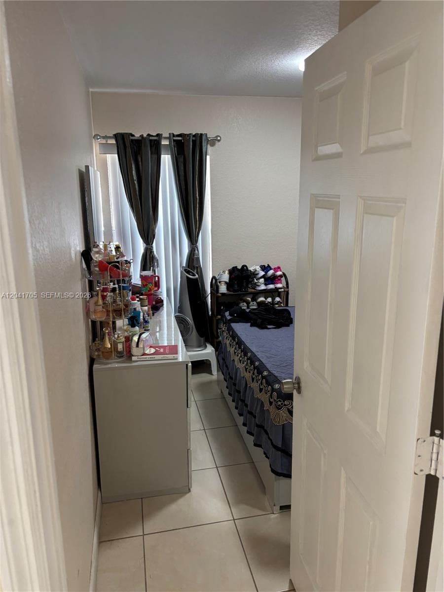 21122 NW 39th Ave photo 13
