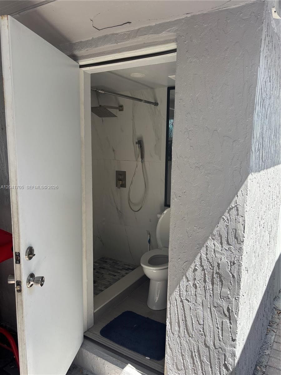21122 NW 39th Ave photo 26