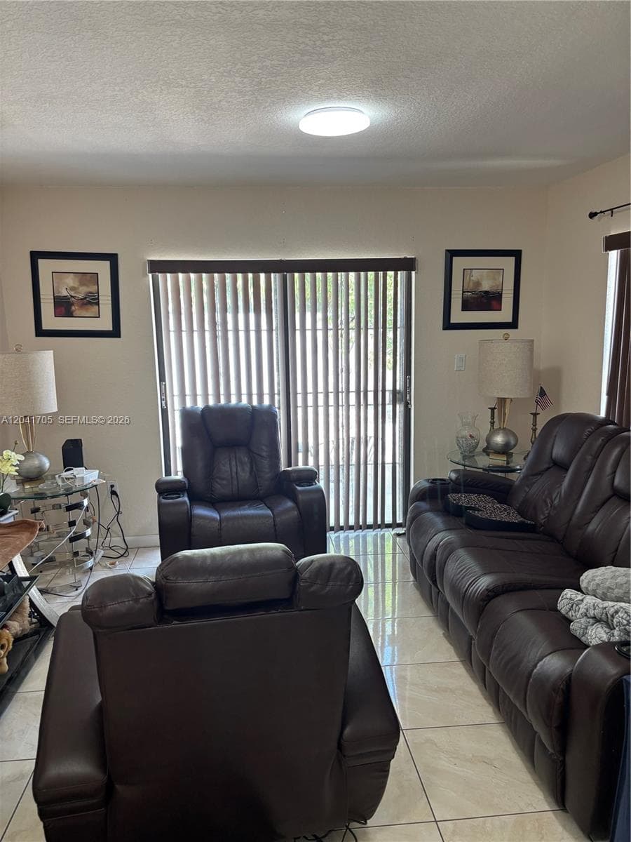 21122 NW 39th Ave photo 10