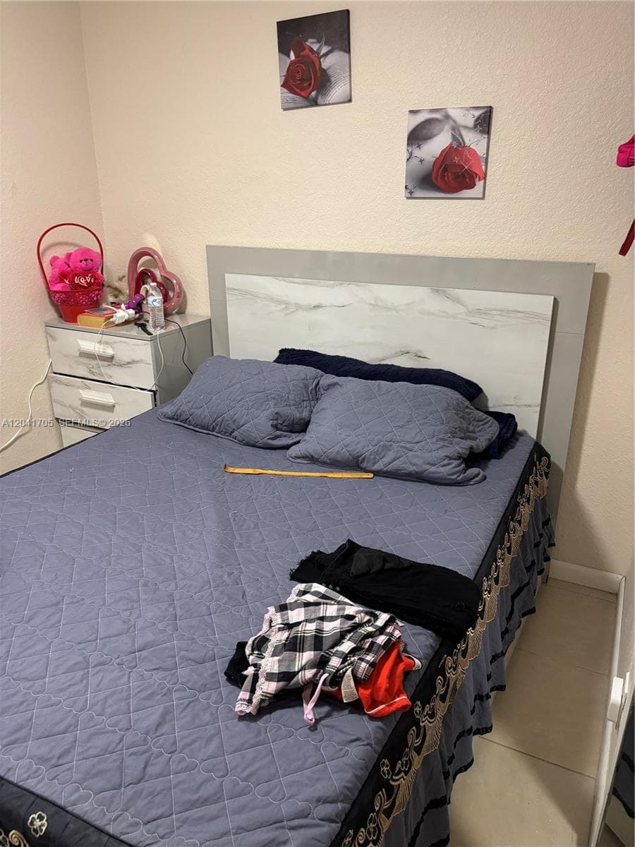 21122 NW 39th Ave photo 14