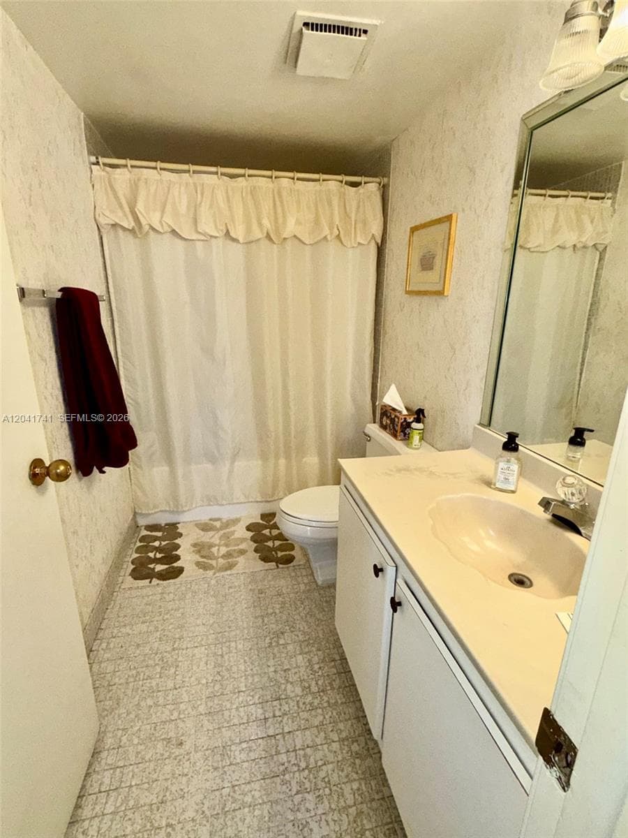 WINSTON TOWERS · #405 in Sunny Isles Beach - Photo 11