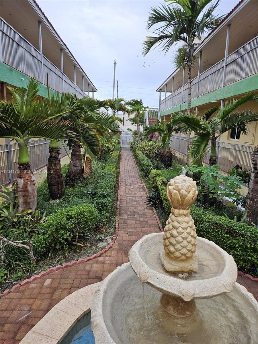 SEA WASH CONDO · #22 in Miami Beach - Photo 25