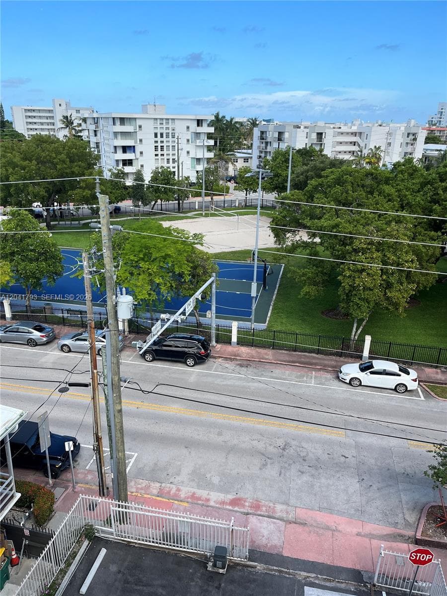 CREEK TOWERS & YACHT CLUB · #6B in Miami Beach - Photo 4
