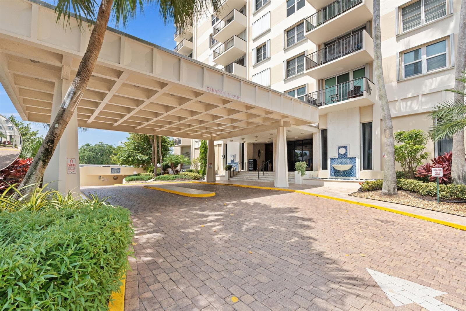 1-web-or-mls-1900 S Ocean Blvd 10J, Pomp