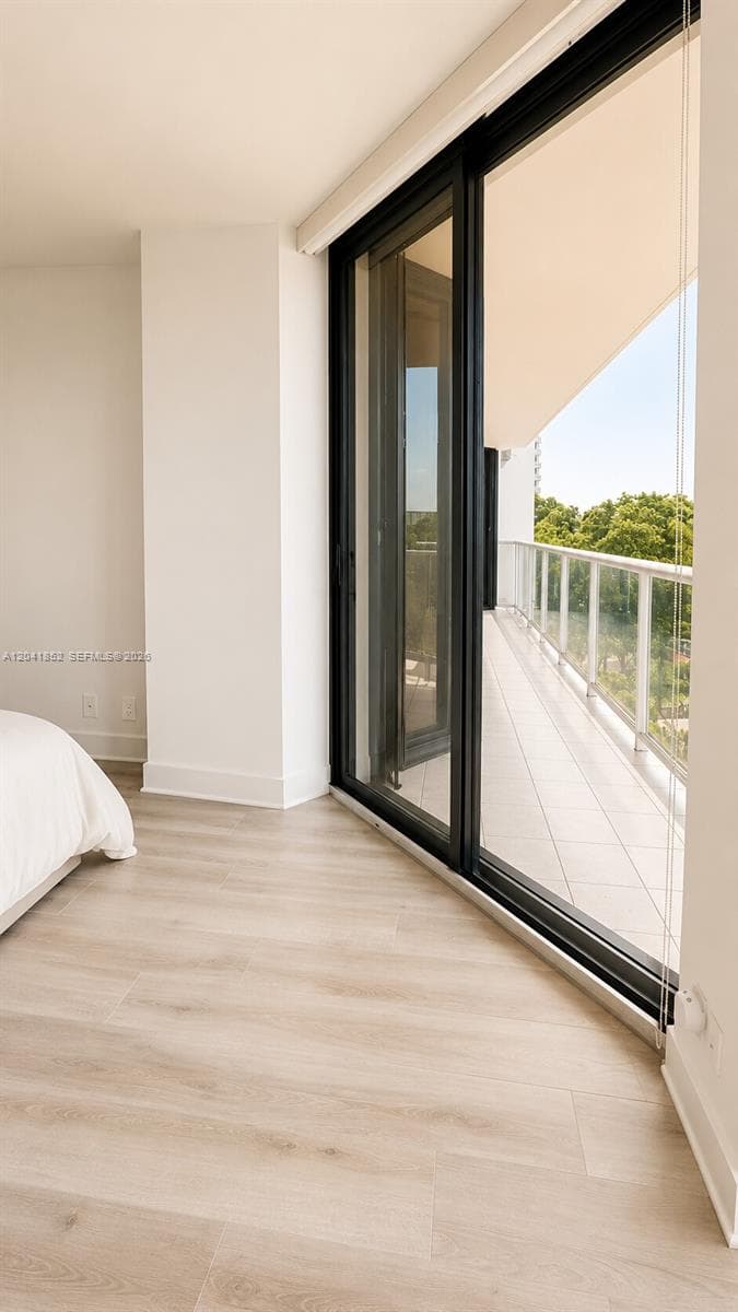 HARBORSIDE AT THE WATERWA · #502 in Aventura - Photo 27