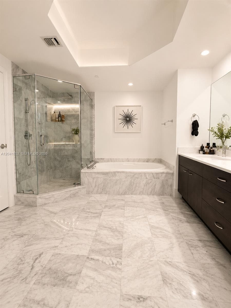 HARBORSIDE AT THE WATERWA · #502 in Aventura - Photo 22