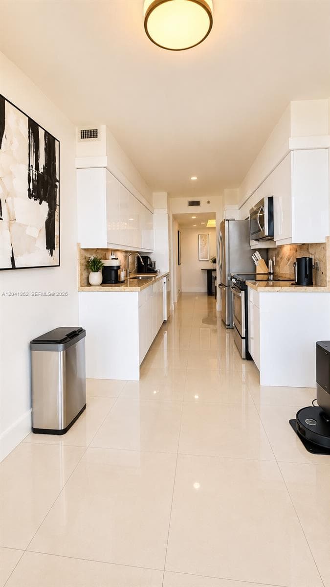 HARBORSIDE AT THE WATERWA · #502 in Aventura - Photo 7