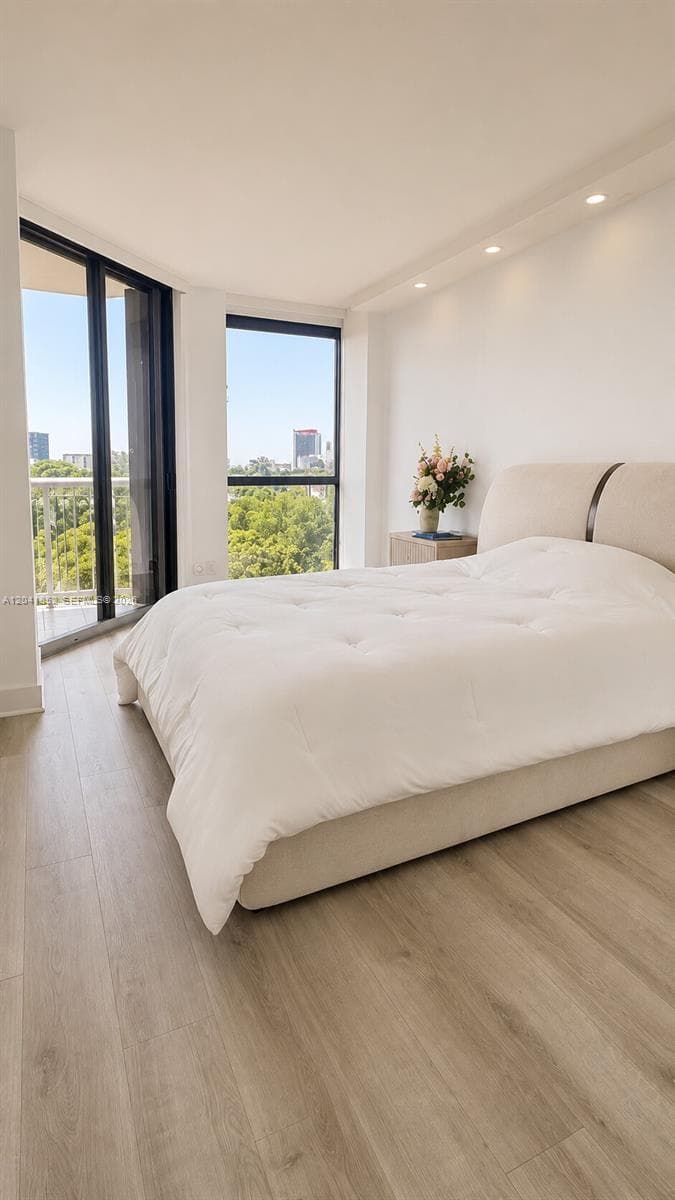 HARBORSIDE AT THE WATERWA · #502 in Aventura - Photo 25