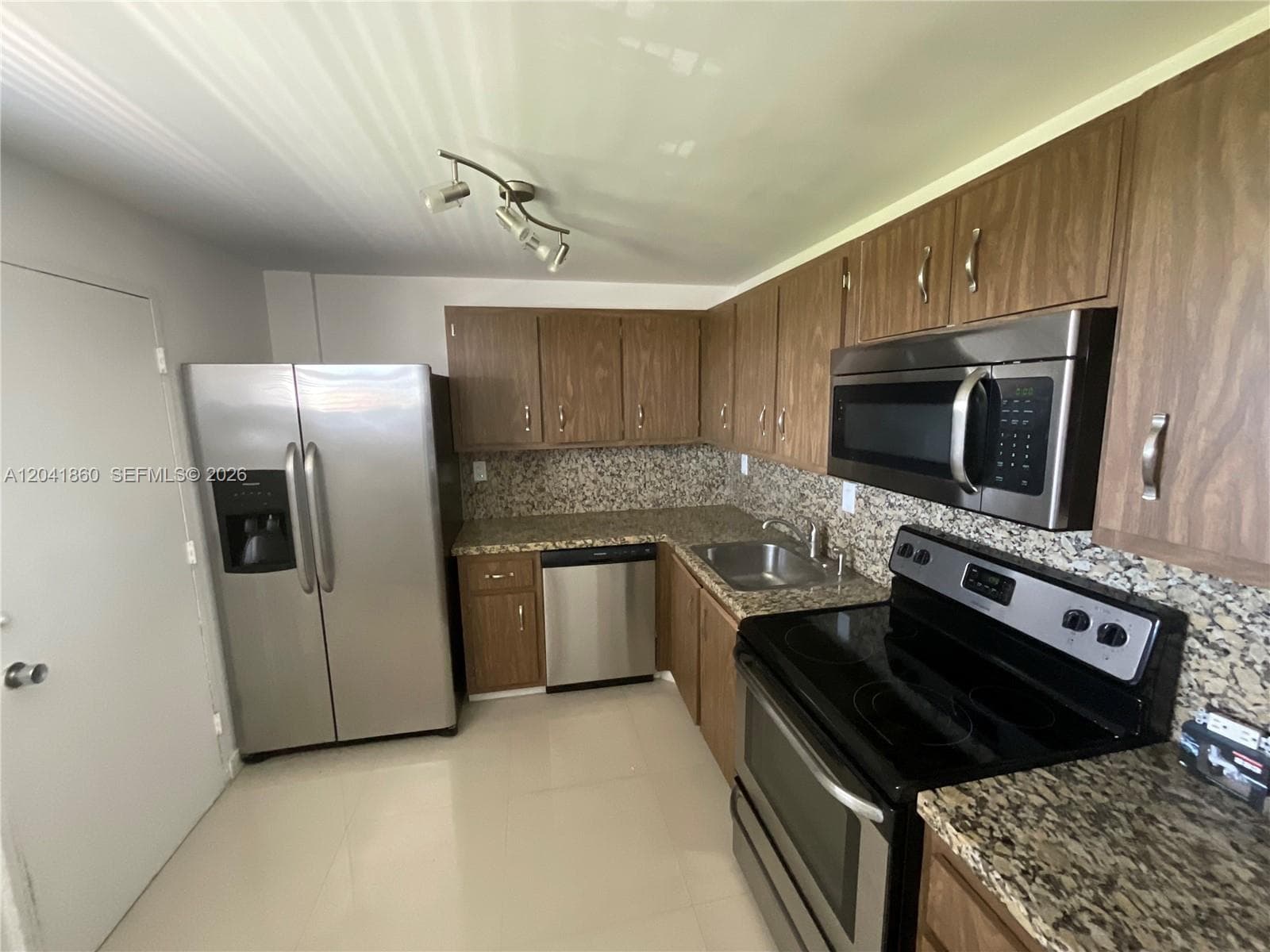 OLYMPUS CONDO PHASE · #223 in Hallandale Beach - Photo 19