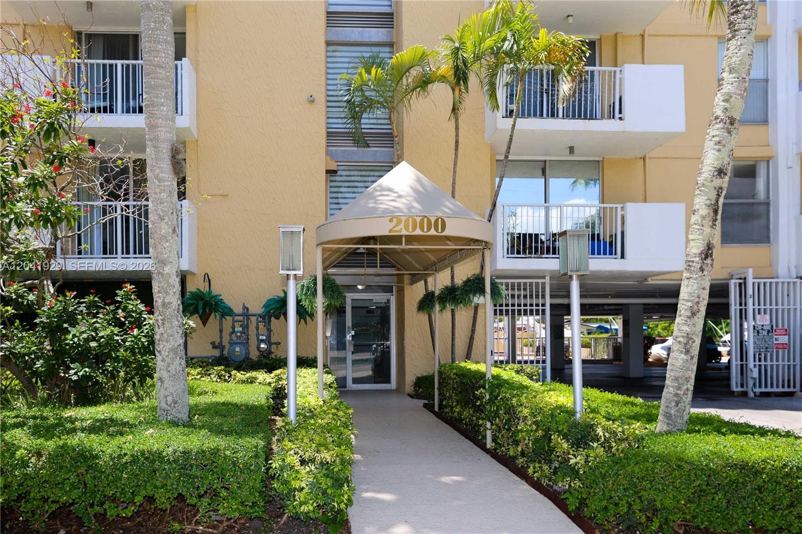 KEYSTONE TOWERS CONDO · #906 in North Miami - Photo 13