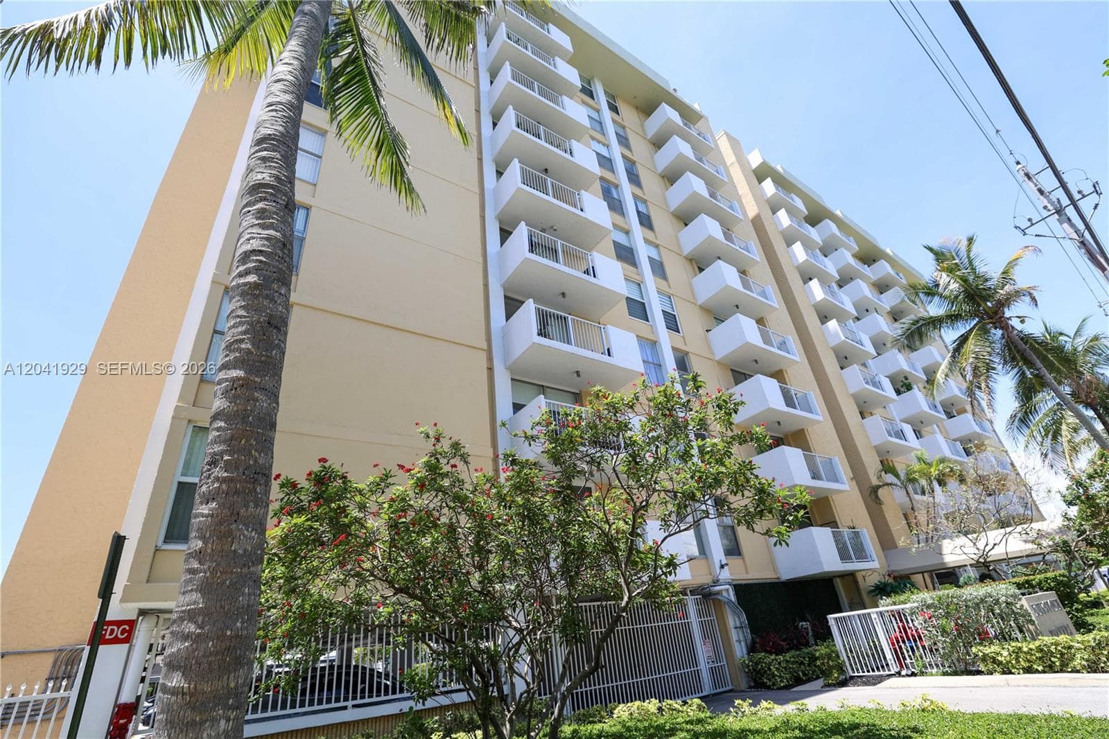KEYSTONE TOWERS CONDO · #906 in North Miami - Photo 7