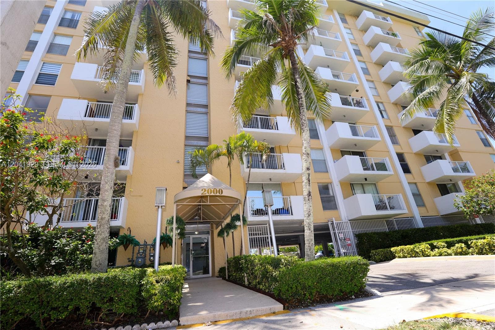 KEYSTONE TOWERS CONDO · #906 in North Miami - Photo 14