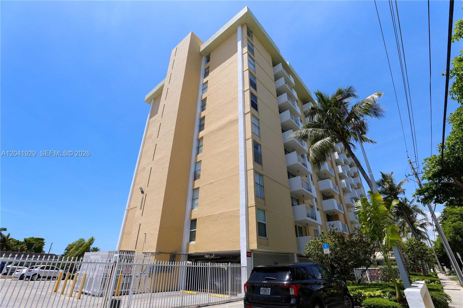 KEYSTONE TOWERS CONDO · #906 in North Miami - Photo 4