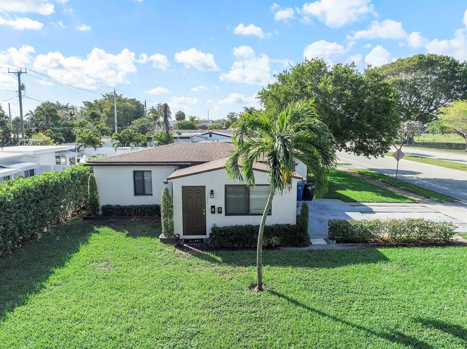 342 SW 22nd St_002