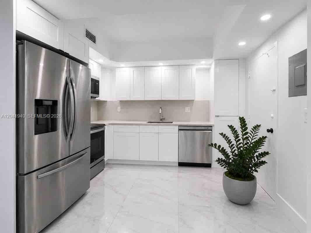 ARLEN HOUSE WEST CONDO · #232 in Sunny Isles Beach - Photo 10