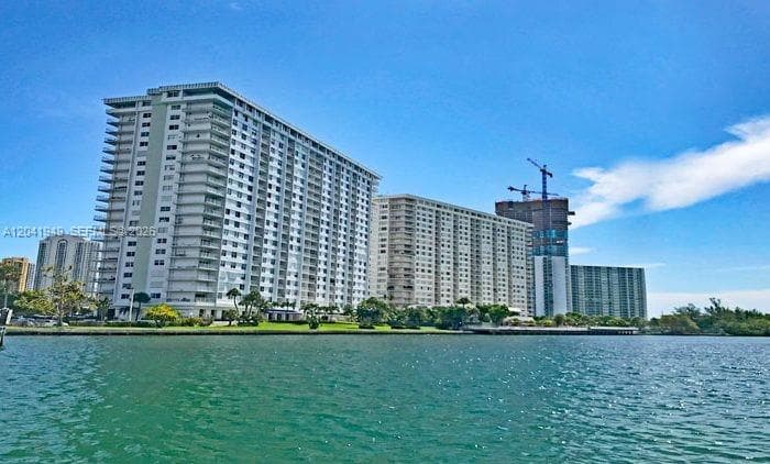 ARLEN HOUSE WEST CONDO · #232 in Sunny Isles Beach - Photo 15