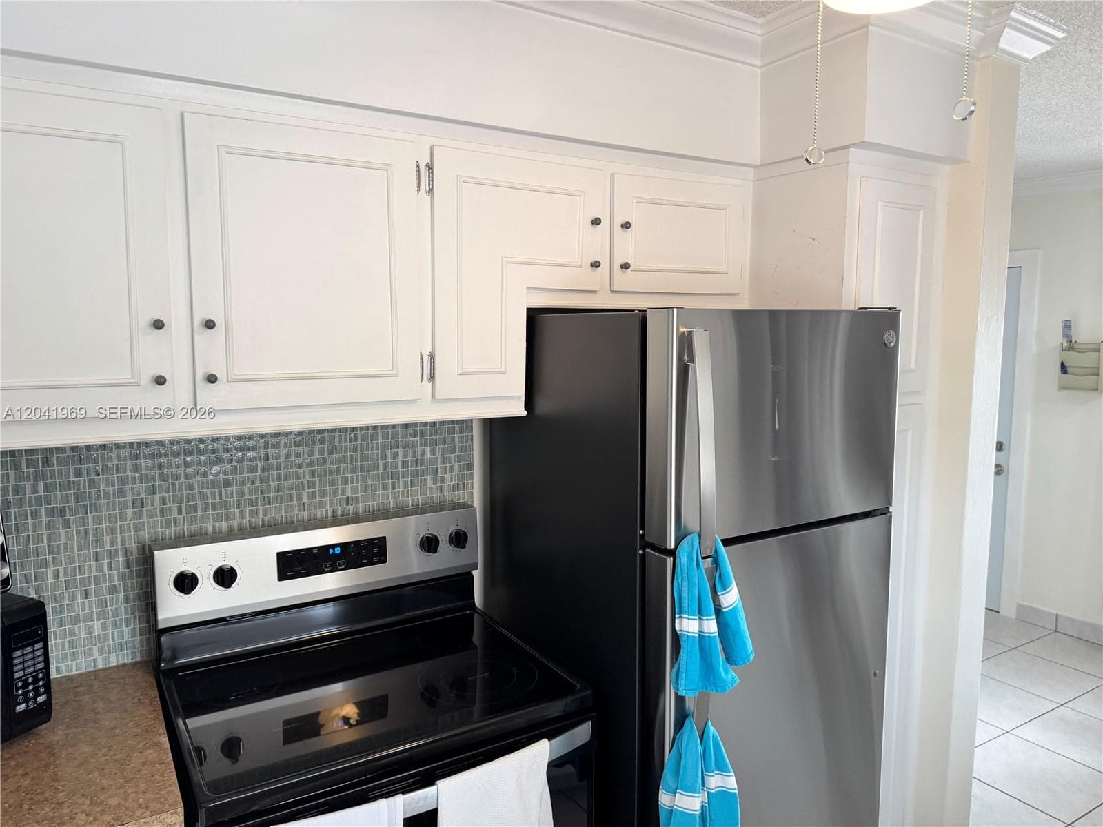 ROLEN LAKE GARDENS CO-OP · #11 in Hallandale Beach - Photo 7
