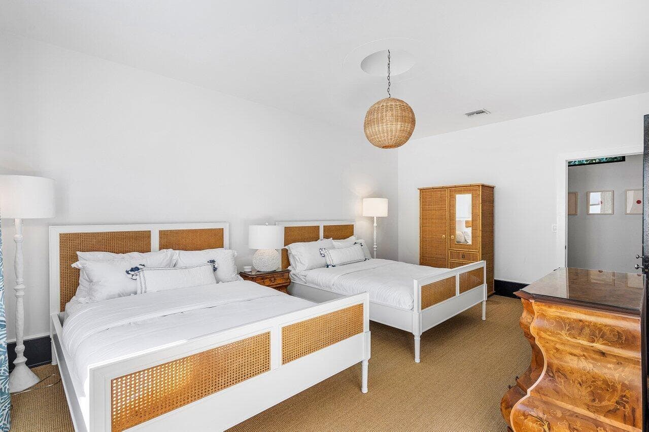 024-162PeruvianAvenue-PalmBeach-FL-33480
