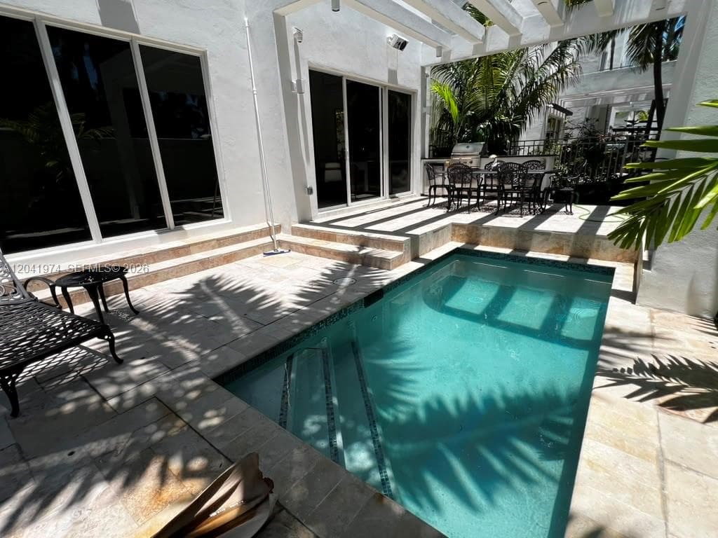 18975 Atlantic Blvd #18975 photo 9