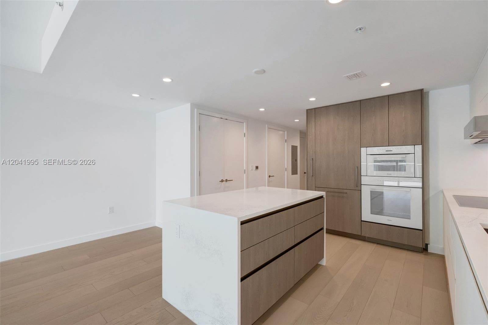 LA BAIA BAY HARBOR ISLAND · #210 in Bay Harbor Islands - Photo 5