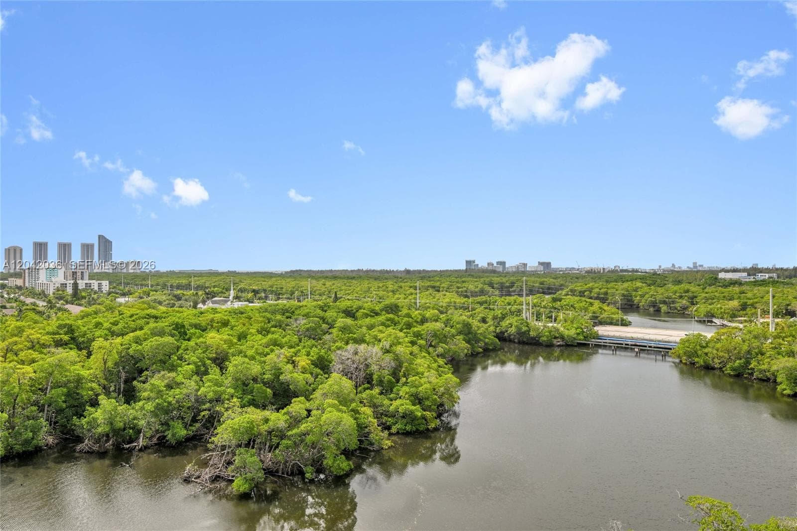THE HARBOUR SOUTH CONDO · #1020 in North Miami Beach - Photo 1