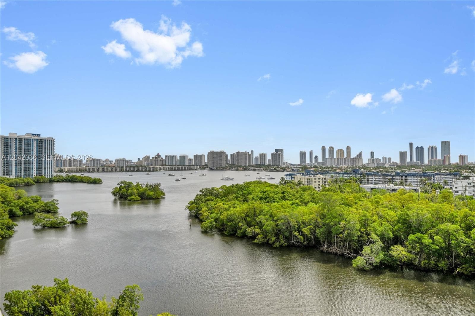 THE HARBOUR SOUTH CONDO · #1020 in North Miami Beach - Photo 20