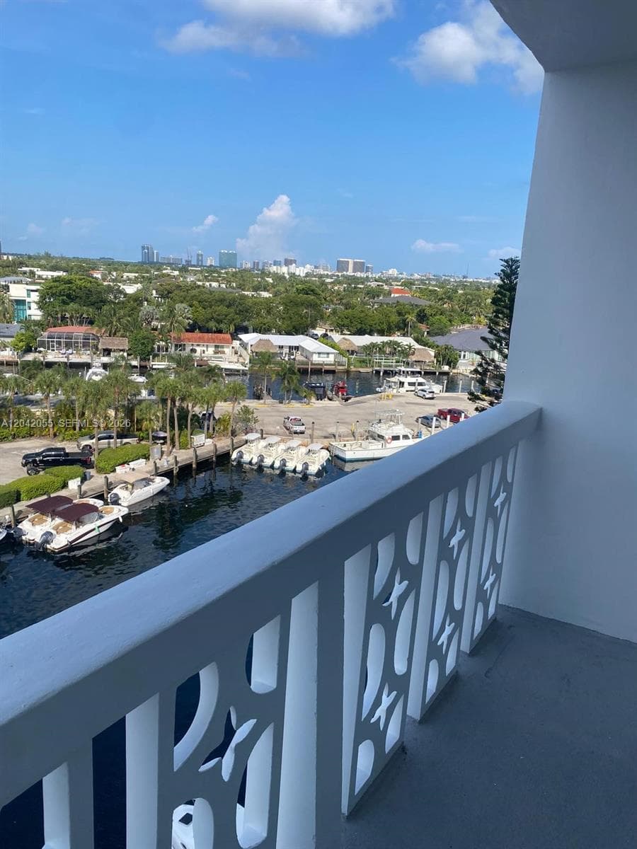 KEYSTONE HARBOR CLUB COND · #810 in North Miami - Photo 2