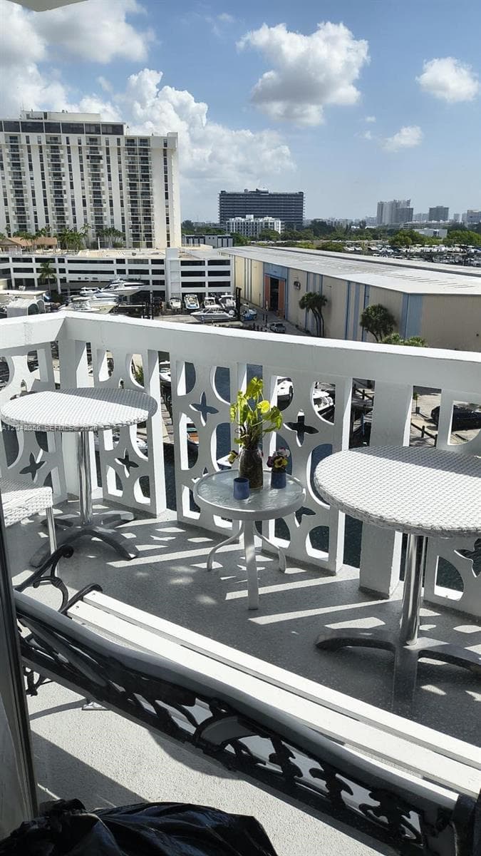 KEYSTONE HARBOR CLUB COND · #810 in North Miami - Photo 13