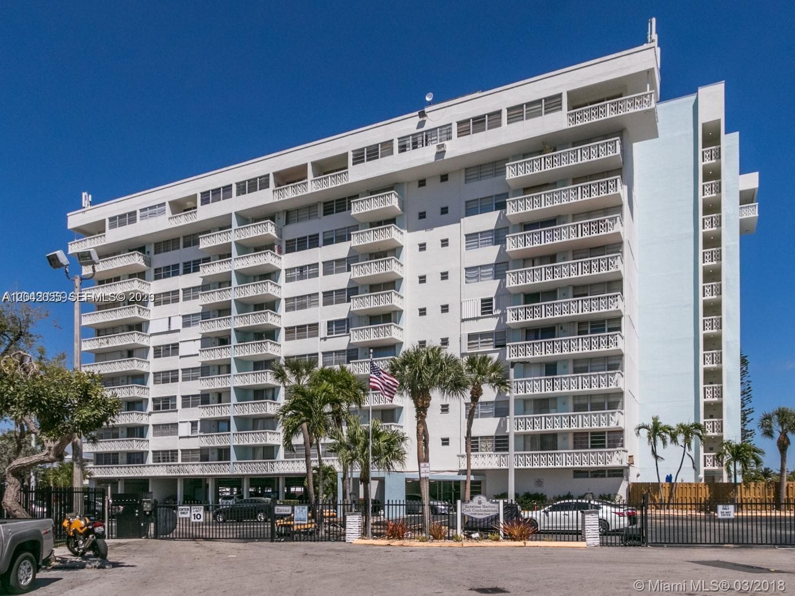 KEYSTONE HARBOR CLUB COND · #810 in North Miami - Photo 9
