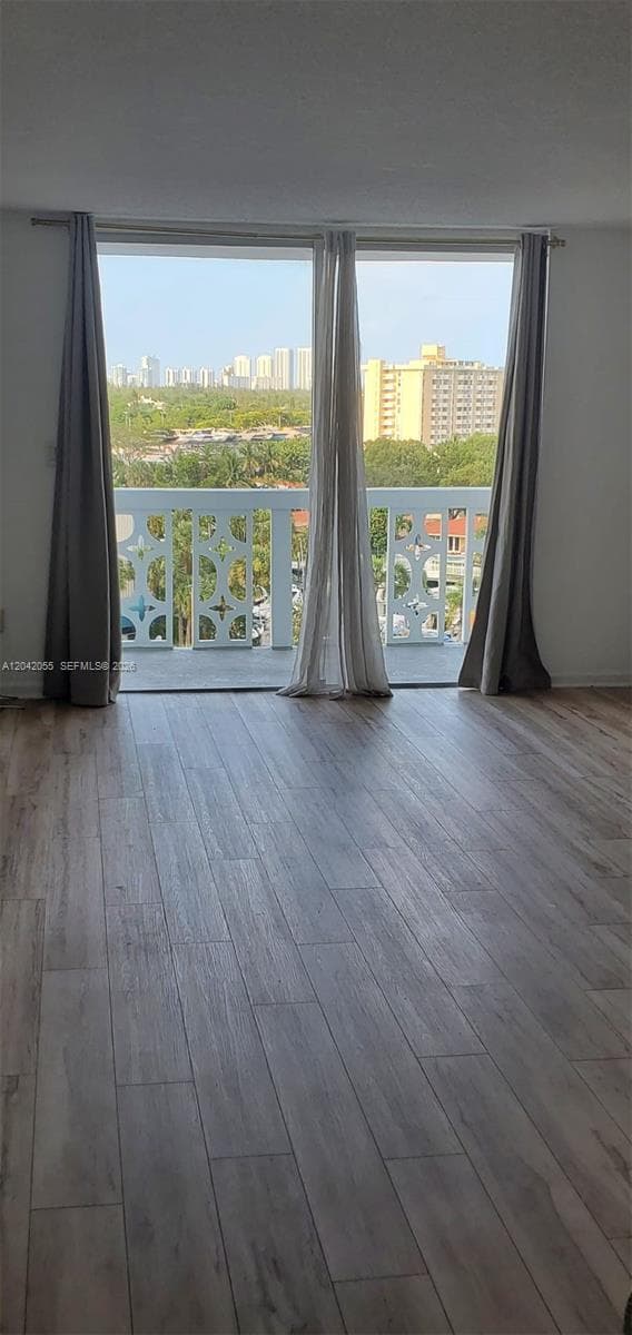KEYSTONE HARBOR CLUB COND · #810 in North Miami - Photo 4