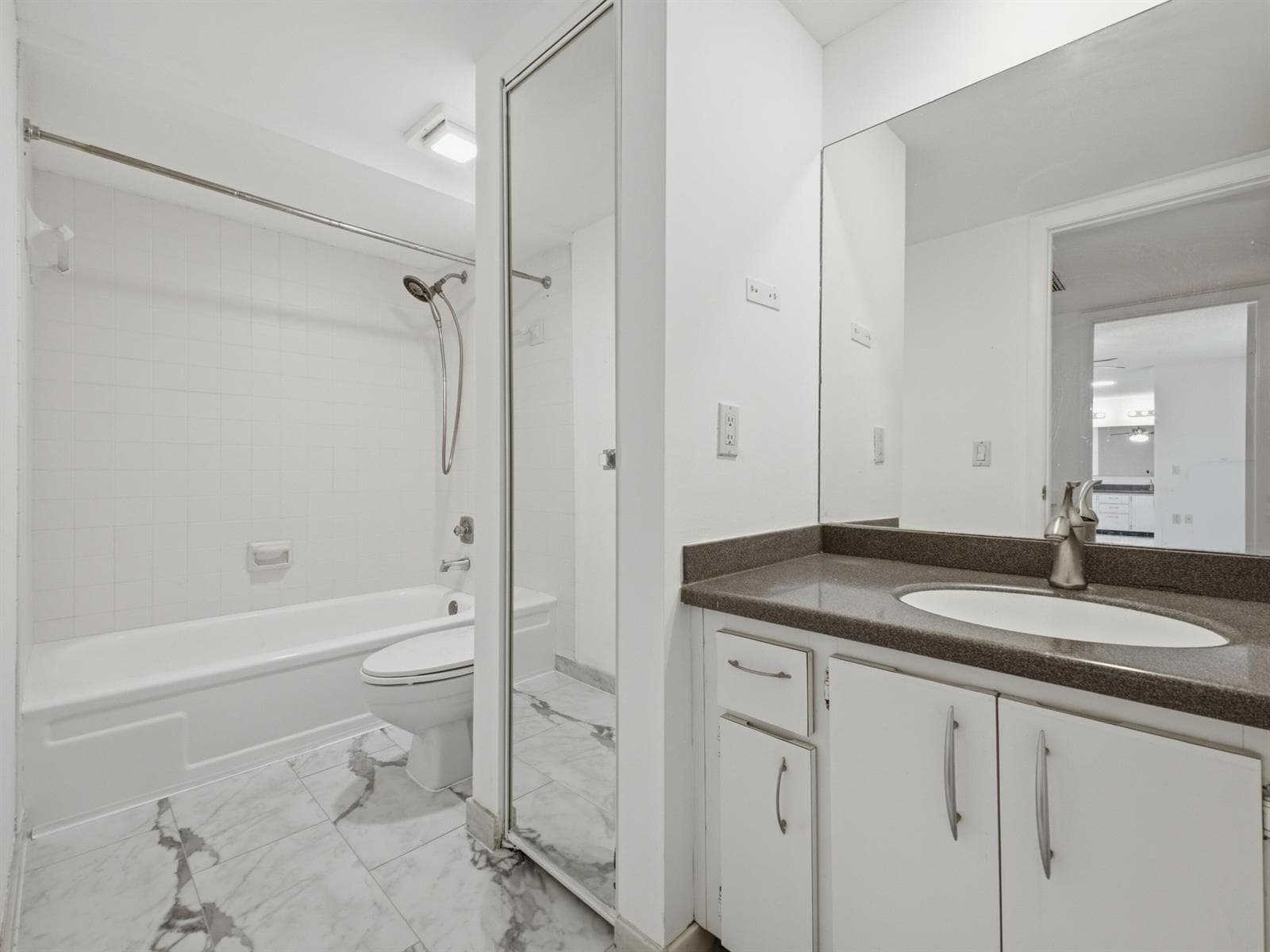 Guest_Bathroom