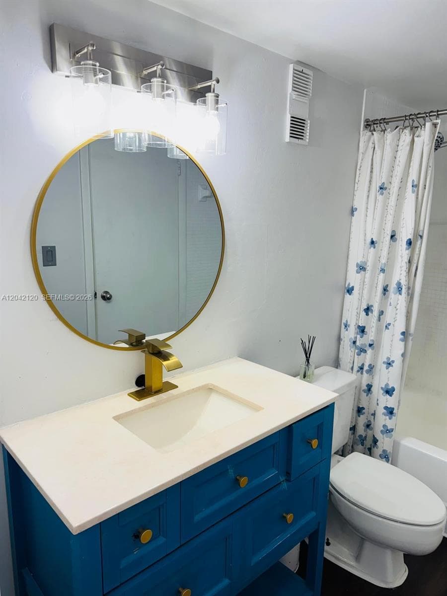 WILSHIRE CONDO · #218W in Miami - Photo 20