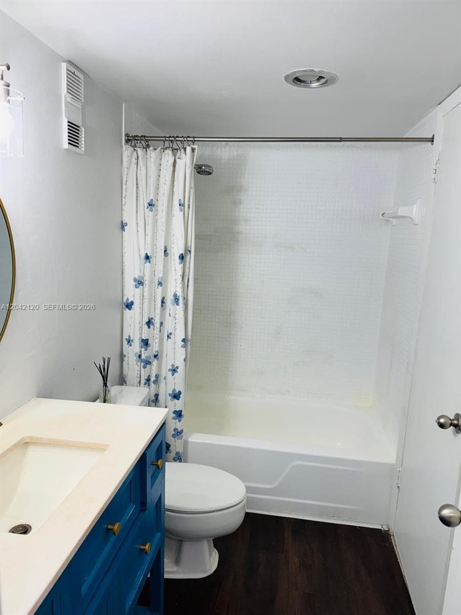 WILSHIRE CONDO · #218W in Miami - Photo 19
