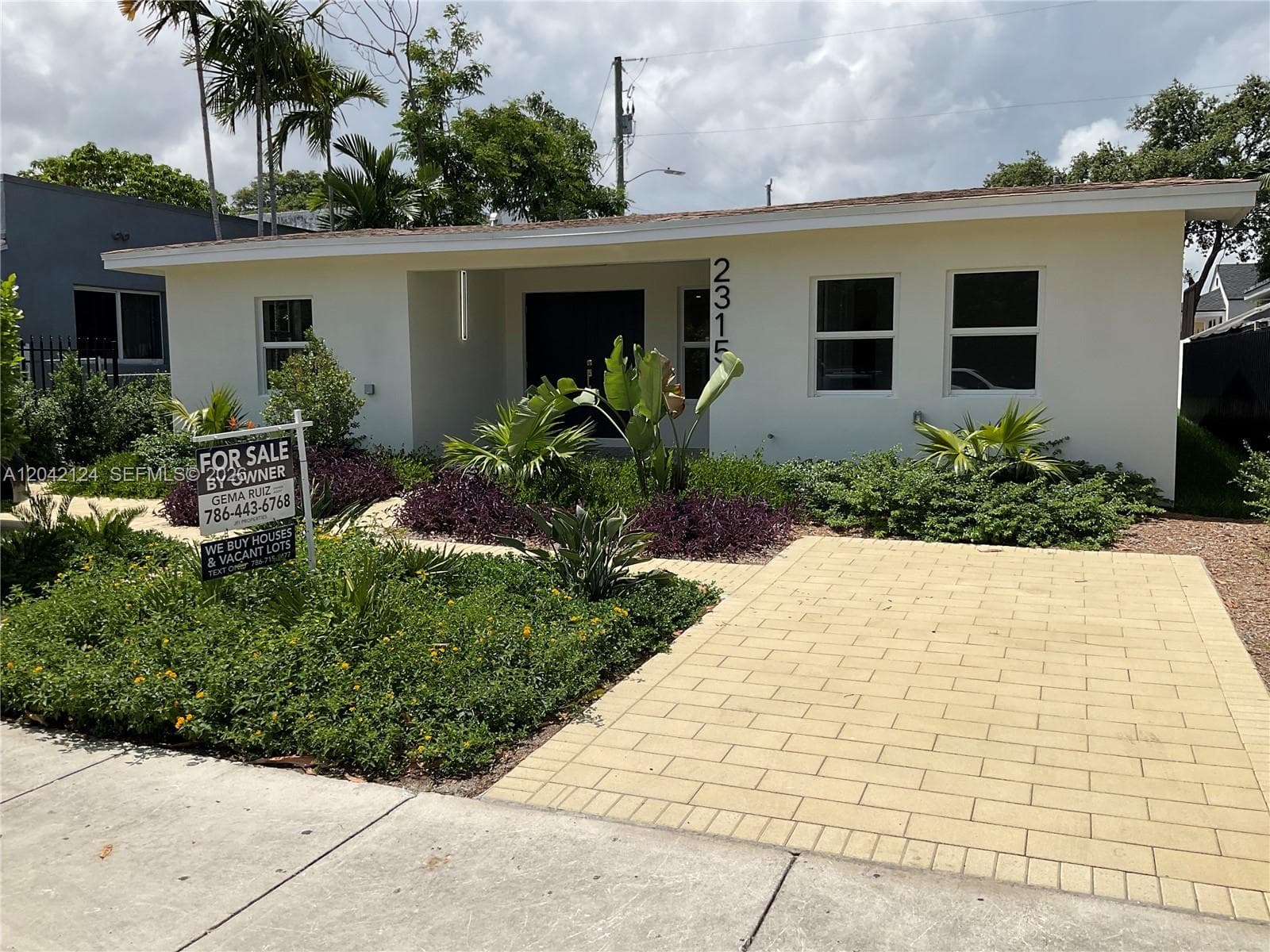 2315 NW 3rd St photo 2