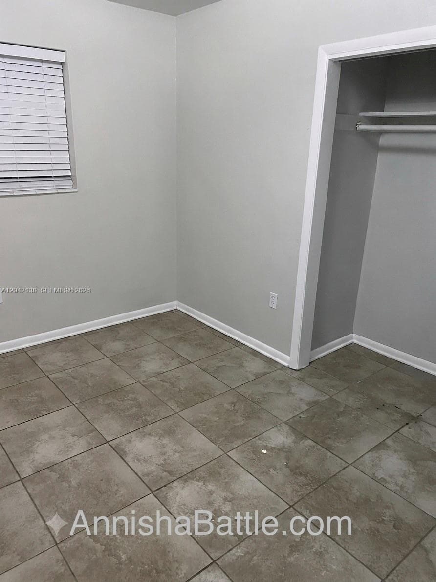 2901 NW 50th St photo 4