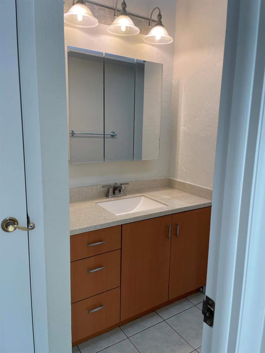 masterbathroom1