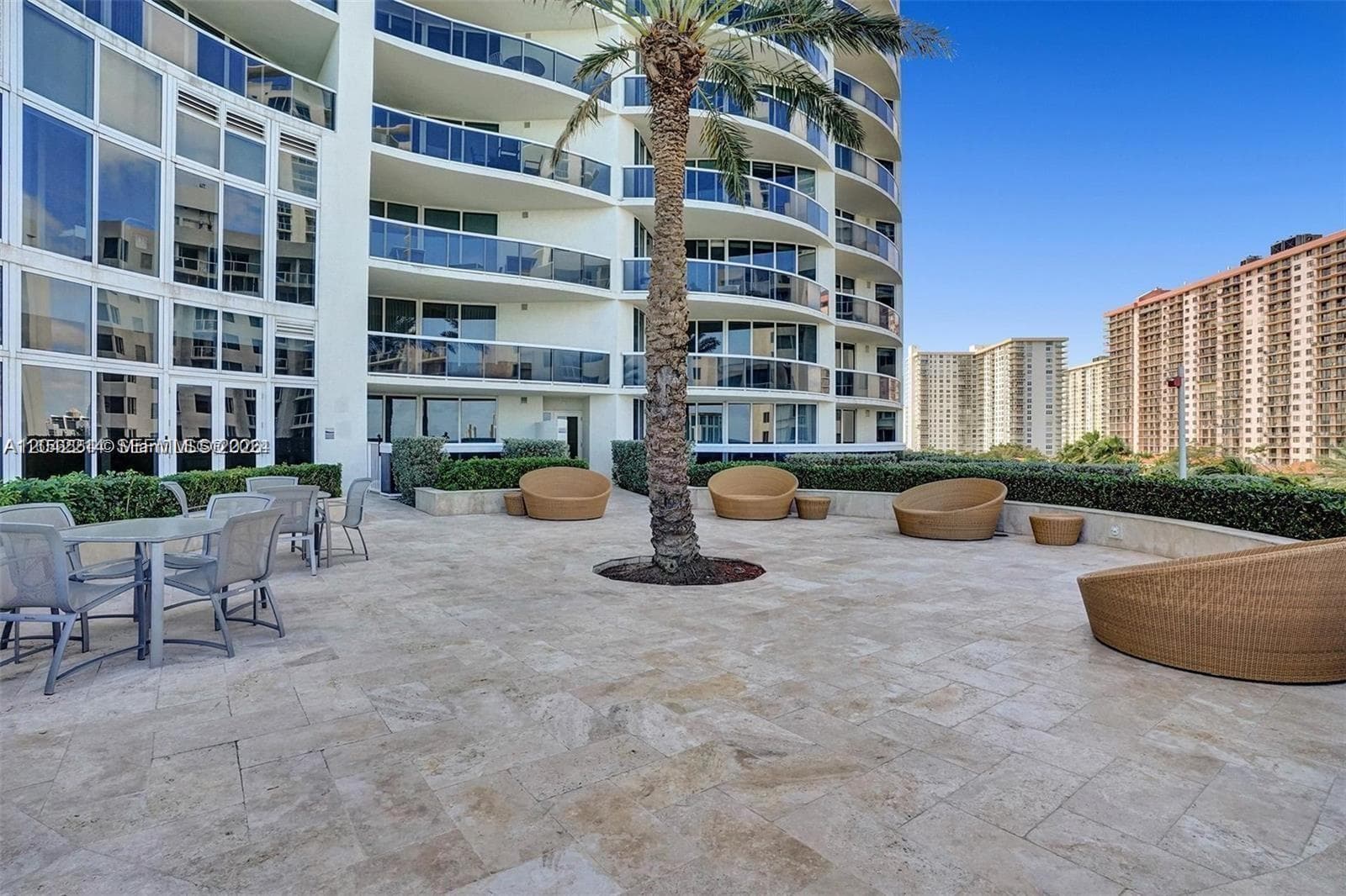 Ocean Four · #803 in Sunny Isles Beach - Photo 24