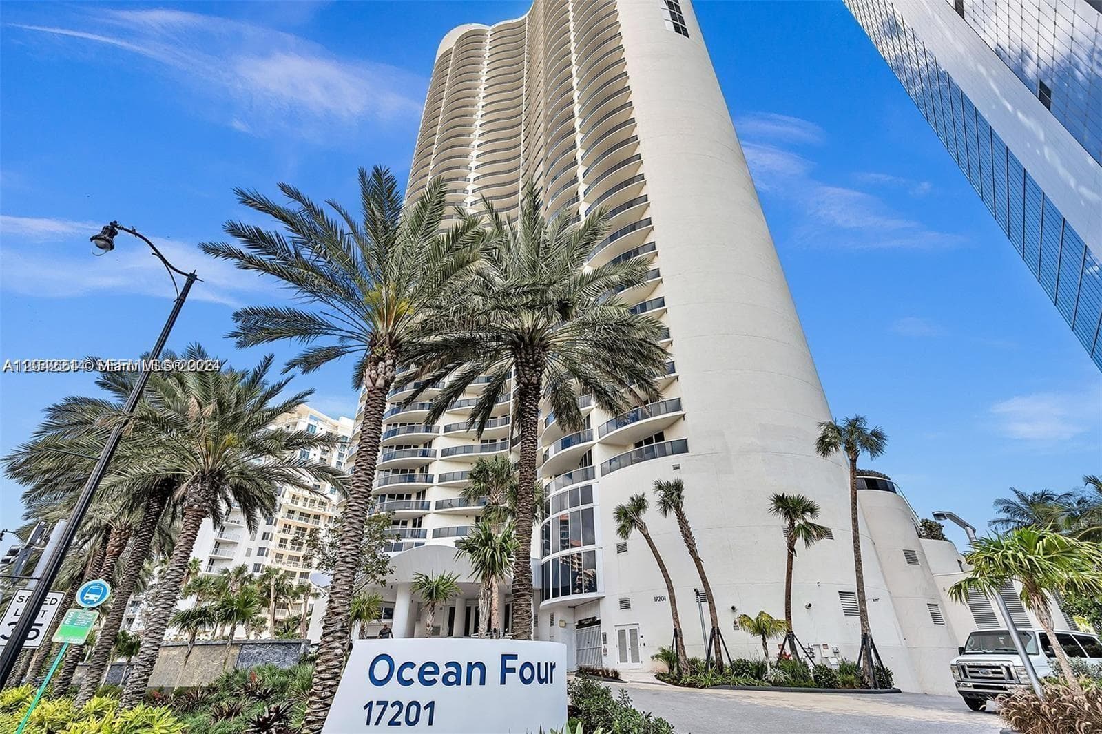 Ocean Four · #803 in Sunny Isles Beach - Photo 41