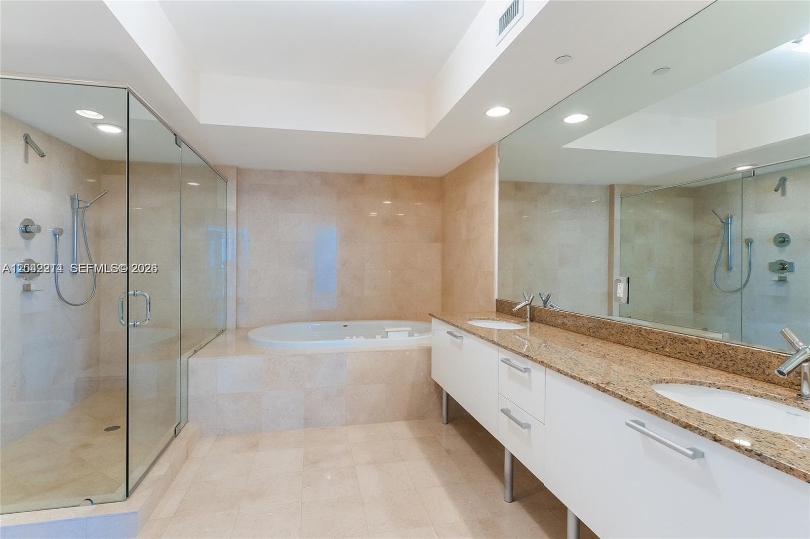 Ocean Four · #803 in Sunny Isles Beach - Photo 15
