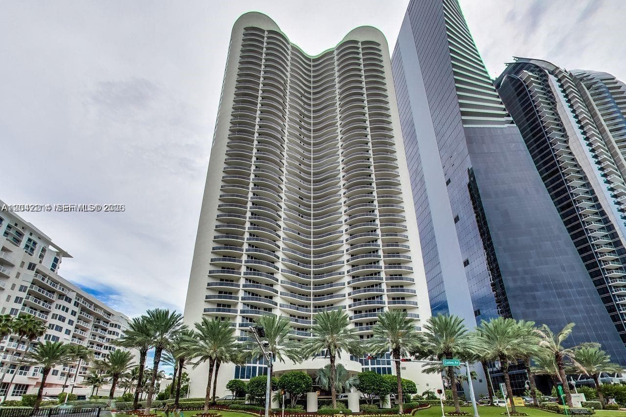 Ocean Four · #803 in Sunny Isles Beach - Photo 40