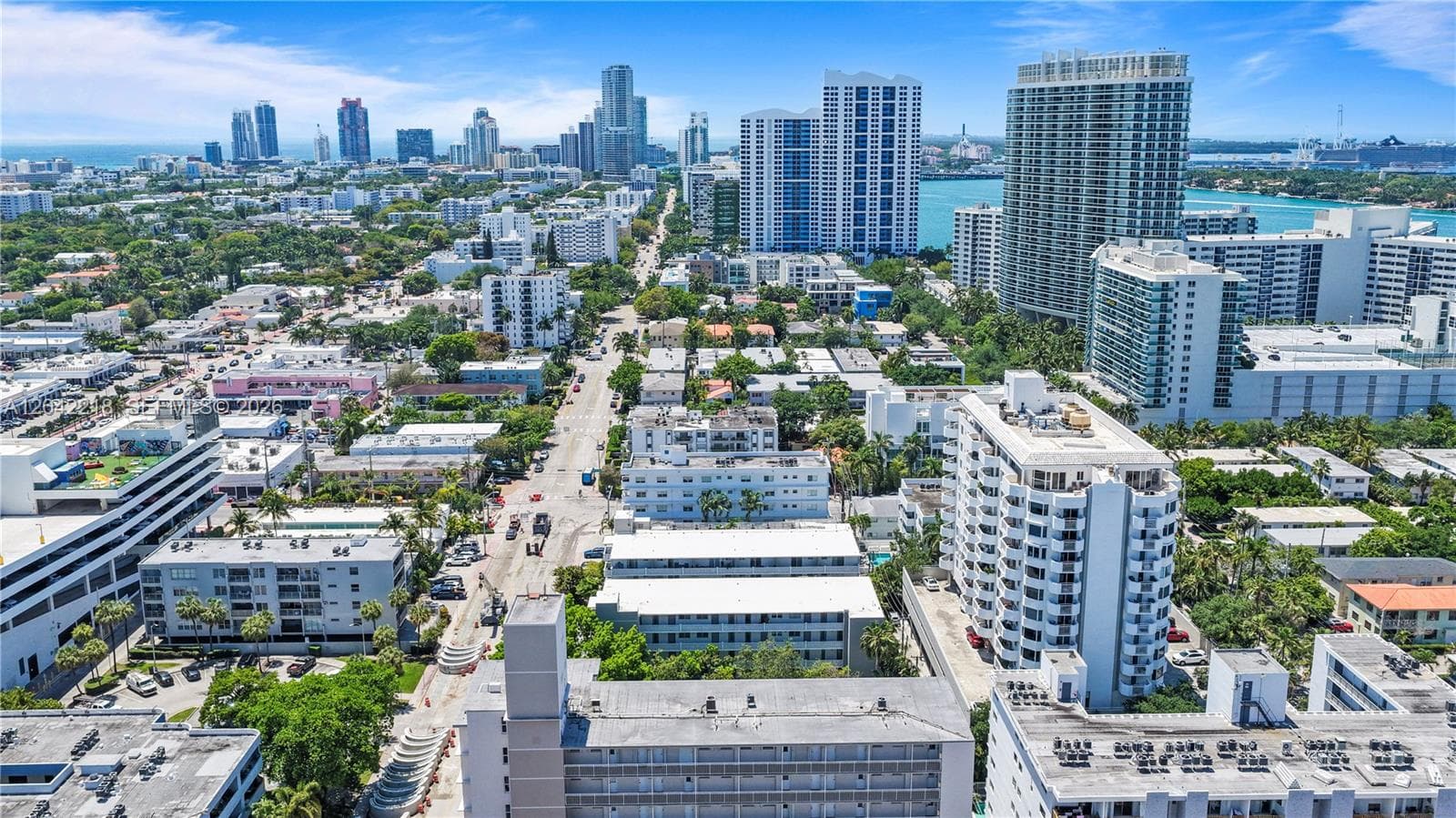 TWIN TOWERS · #203 in Miami Beach - Photo 31