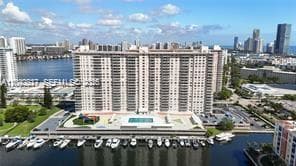 Winston Towers 100 · #1211 in Sunny Isles Beach - Photo 2