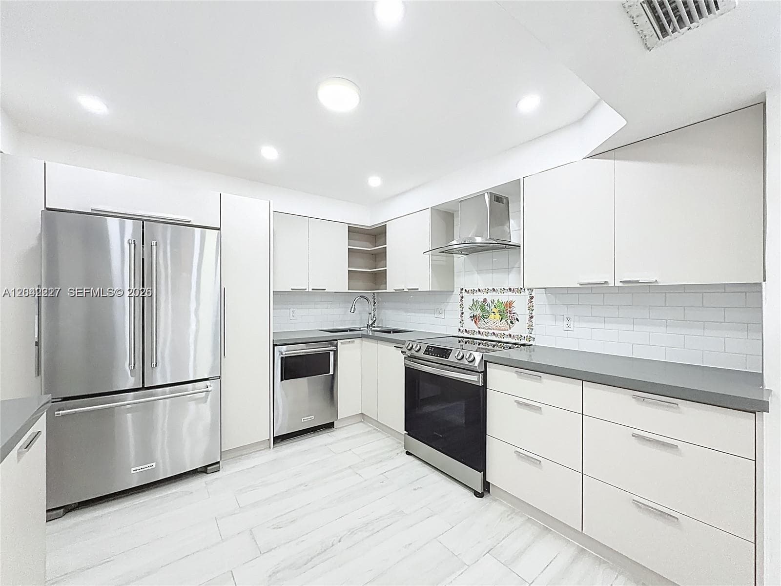 Winston Towers 100 · #1211 in Sunny Isles Beach - Photo 17