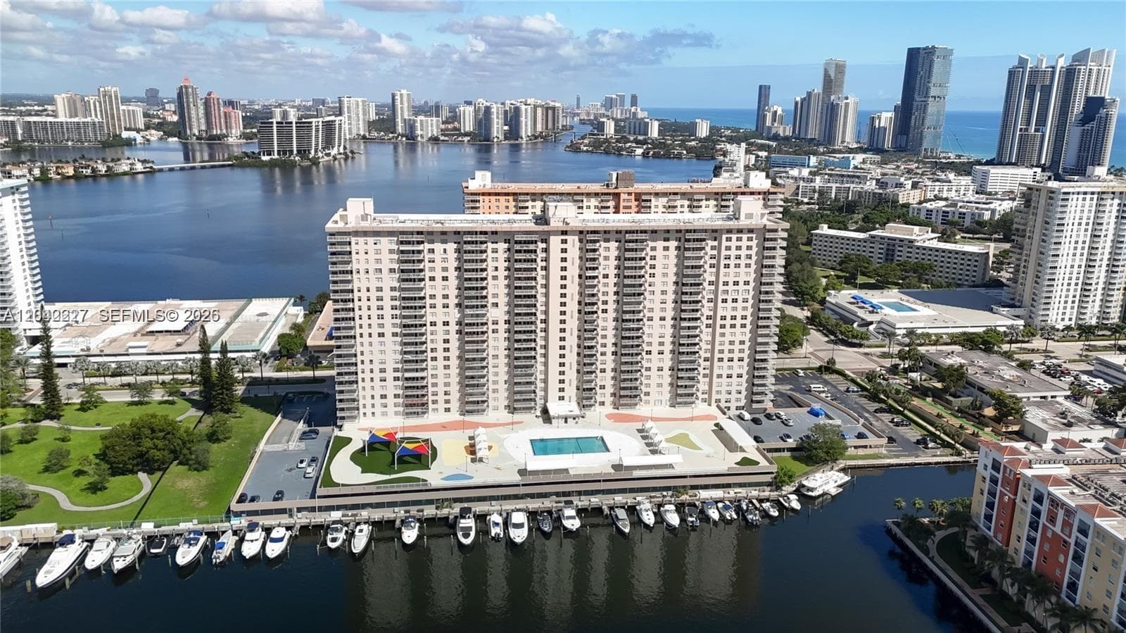 Winston Towers 100 · #1211 in Sunny Isles Beach - Photo 39