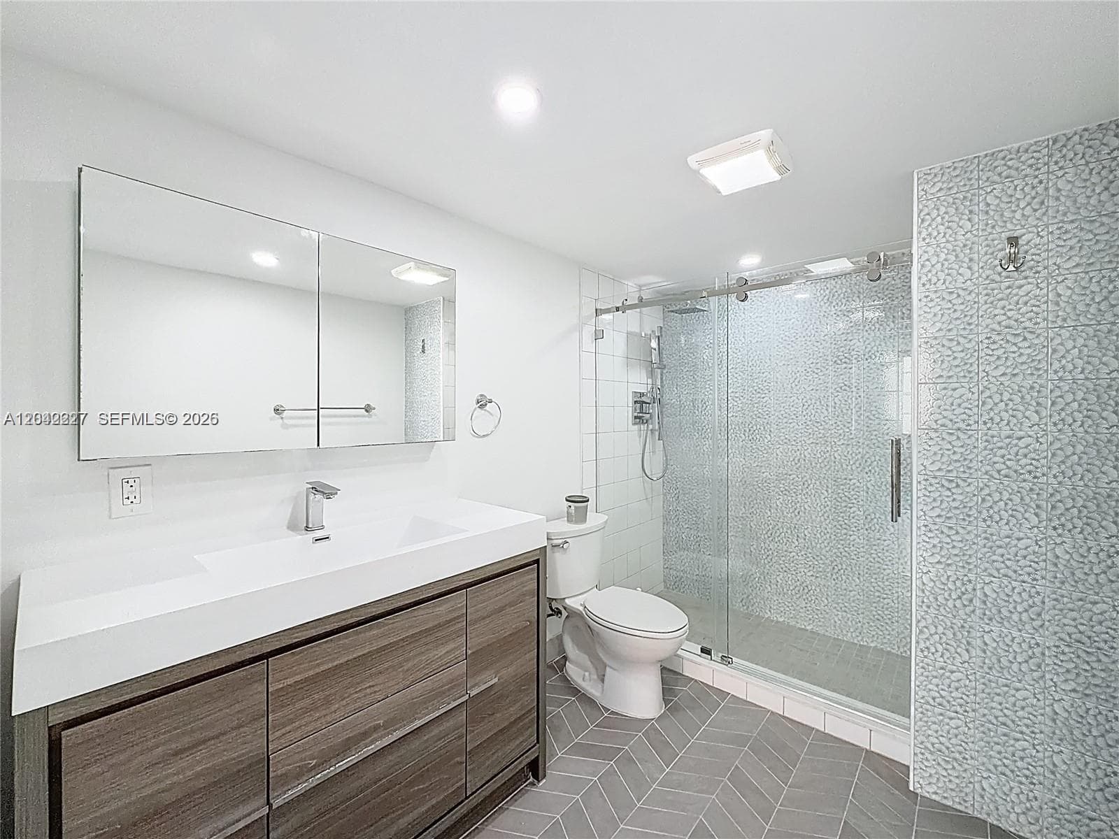Winston Towers 100 · #1211 in Sunny Isles Beach - Photo 29
