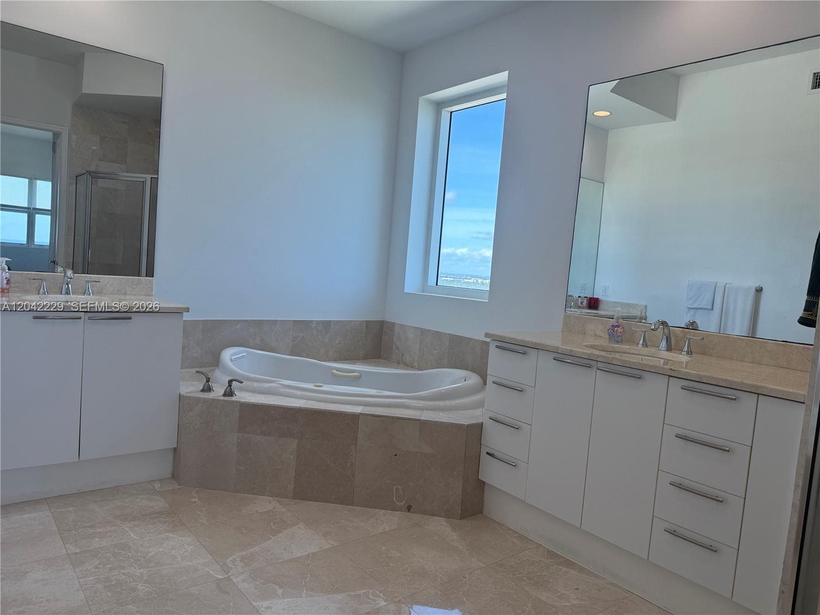 ONE FIFTY ONE BISCAYNE · #2601 in North Miami - Photo 22