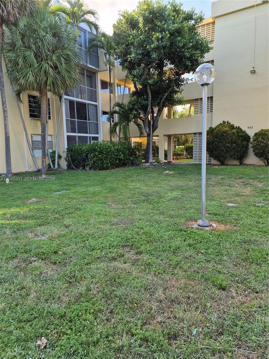 Lake  Park Condo · #4G in Miami - Photo 4
