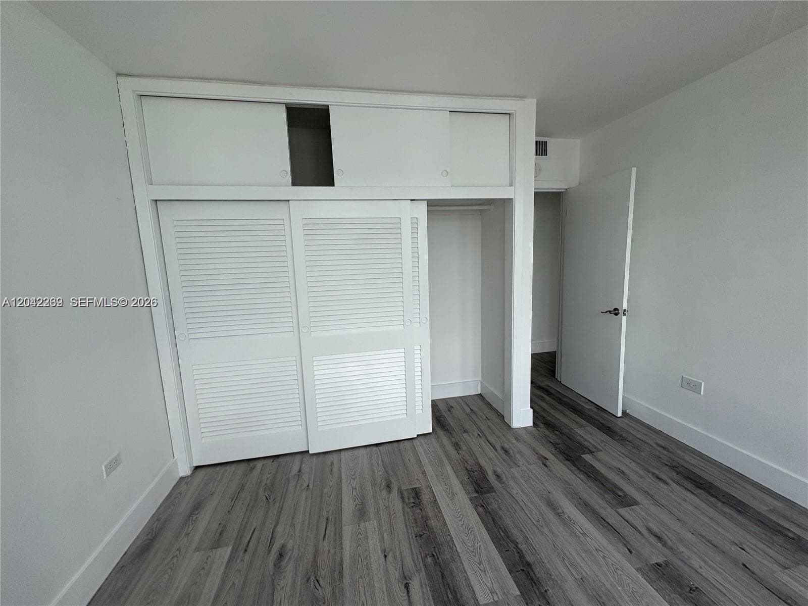 Huge Bedroom Closets Top and Bottom Storage