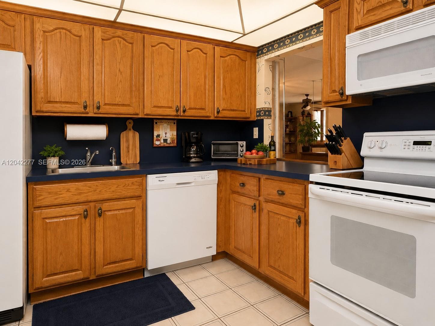 OCEANVIEW PARK CONDO · #726 in Hallandale Beach - Photo 7